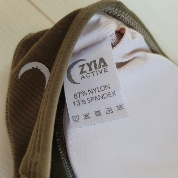 ZYIA Olive Strappy Sports Bra pre loved in excellent used condition - Picture 5 of 9